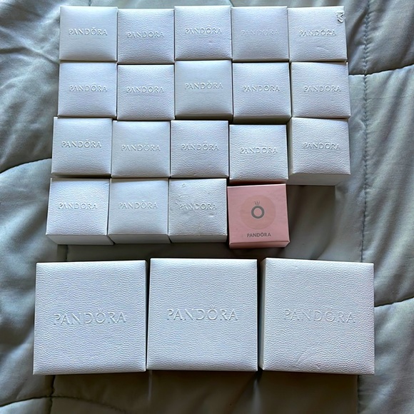 Pandora Gift Boxes - Picture 1 of 1